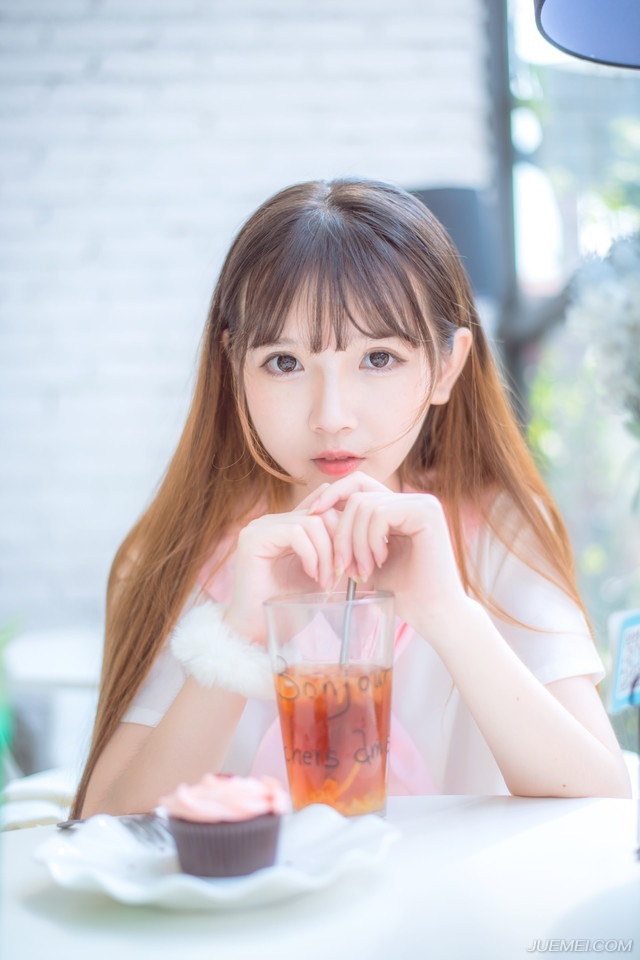 “主公睿智。”贾诩微微拱手道：“只是嵩山之上，曹操派了不少精兵看守，想要重夺王印，怕是……”